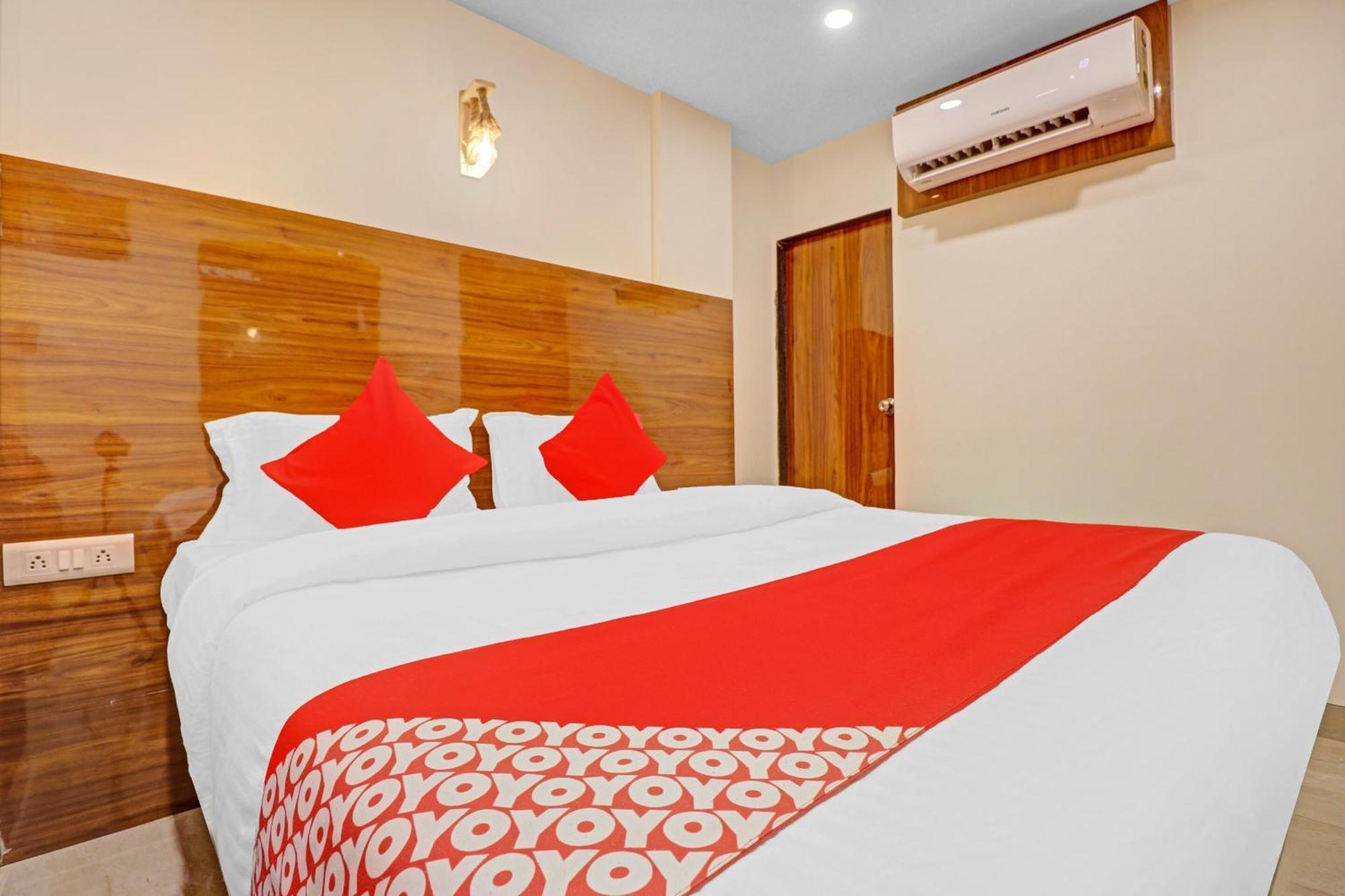 OYO Flagship 83812 Hotel Royal Park Mumbai Exterior foto