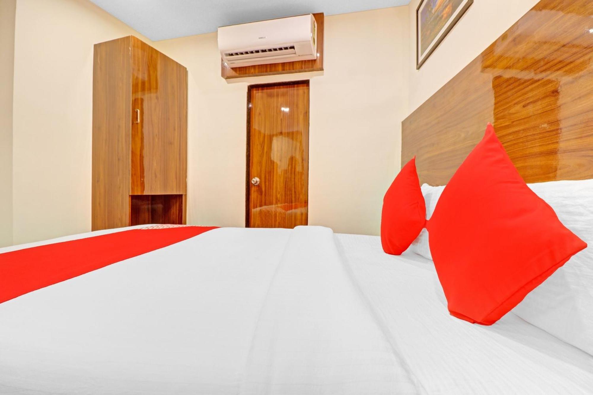 OYO Flagship 83812 Hotel Royal Park Mumbai Exterior foto
